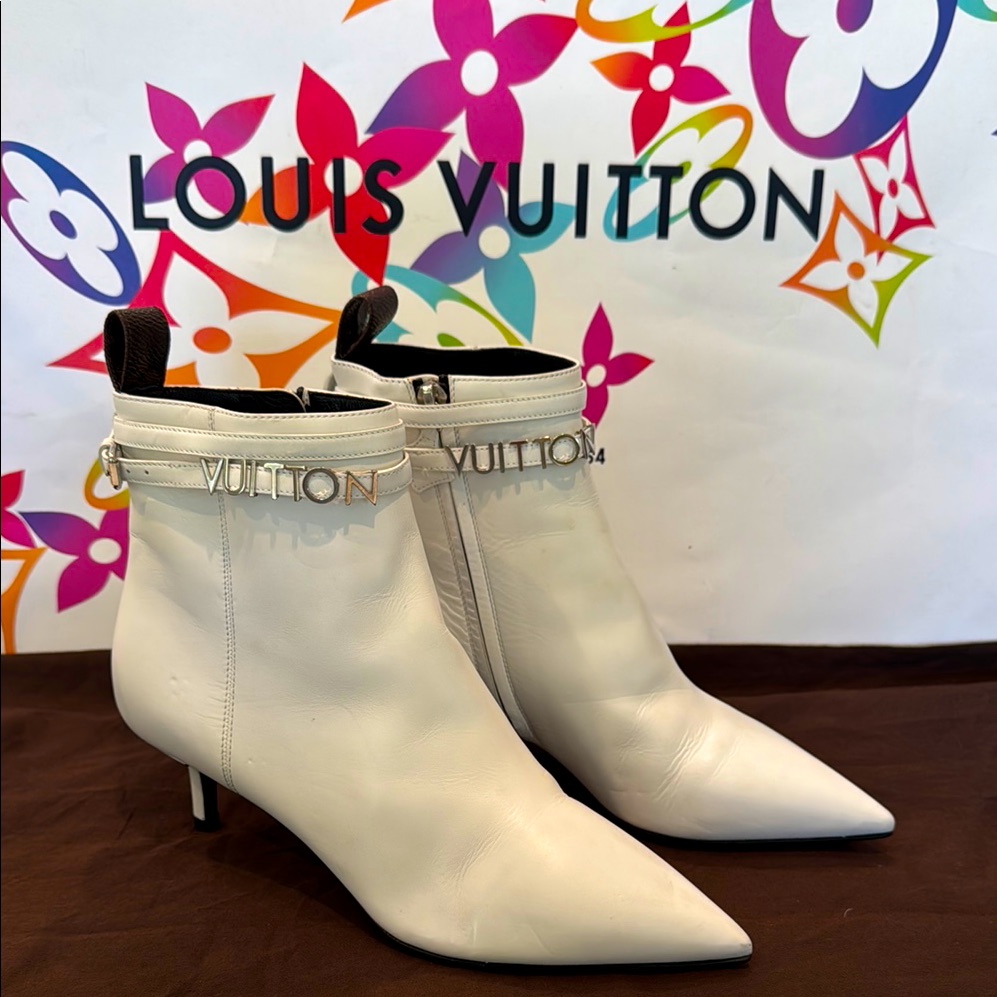 Authentic Louis Vuitton White Heeled Boots With Pointed Toe